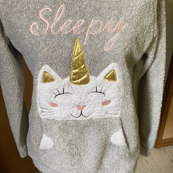 Lounging Sweatshirt - Picture 2 of 3